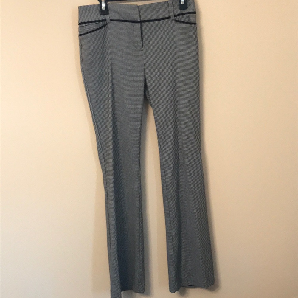 Black and white New York and Company pants